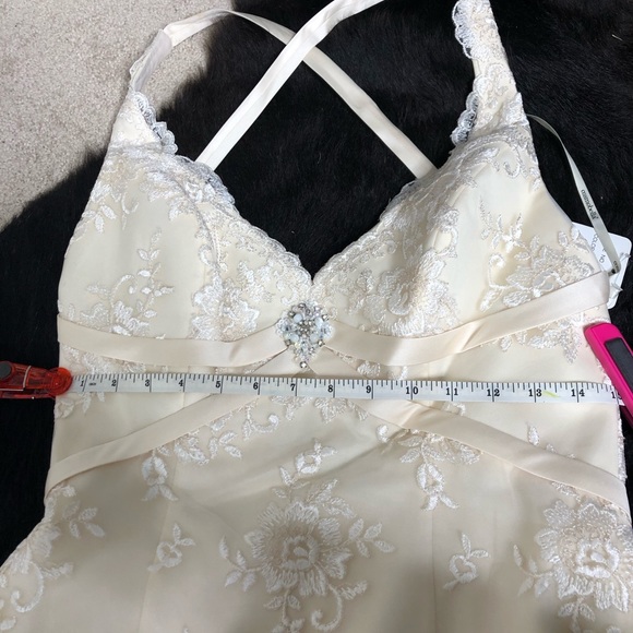 White Ivory Wedding Dress - Picture 6 of 8